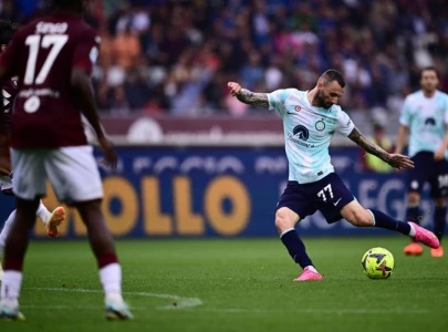 inter win ucl final warm up