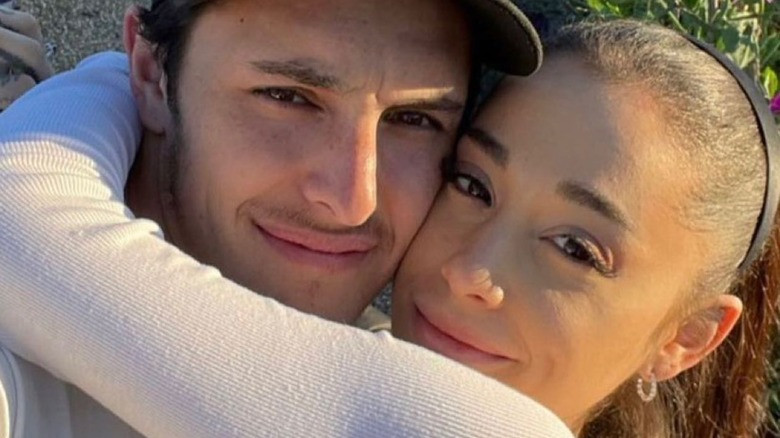 ariana grande says thank u next as divorce with dalton gomez finalised with 1 25m settlement