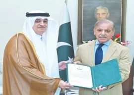 pm accepts mbs invite to attend investment moot