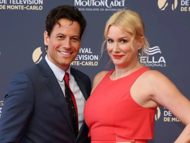 ioan gruffudd s ex alice evans allegedly urged fans to send him poop