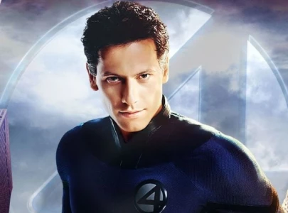 ioan gruffudd former mister fantastic attends fantastic four premiere with pregnant wife bianca wallace