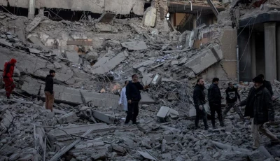 people stand in rubble at the site of an israel and us strike on a police station in tehran iran march 3 2026 photo reuters people stand in rubble at the site of an israel and us strike on a police station in tehran iran march 3 2026 photo reuters
