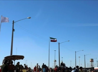 iran builds 10 km wall on afghanistan border to curb immigration iran builds 10 km wall on afghanistan border to curb immigration