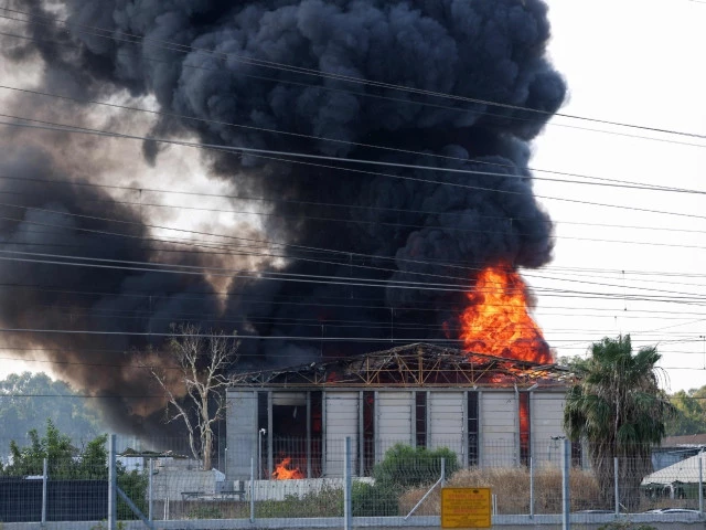 smoke billows from a fire in a building in herzliya near tel aviv following a fresh barrage of iranian rockets on june 17 2025 israel s military said air raid sirens sounded in several areas of the country on june 17 after identifying missiles launched from iran as afp journalists reported booms over tel aviv and jerusalem photo afp smoke billows from a fire in a building in herzliya near tel aviv following a fresh barrage of iranian rockets on june 17 2025 israel s military said air raid sirens sounded in several areas of the country on june 17 after identifying missiles launched from iran as afp journalists reported booms over tel aviv and jerusalem photo afp