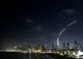 iran launches hundreds of ballistic missiles at israel in retaliation for airstrikes iran launches hundreds of ballistic missiles at israel in retaliation for airstrikes