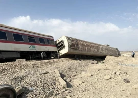 at least 30 injured after train derails in southern iran