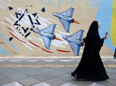 iran murals project defiance in war with us