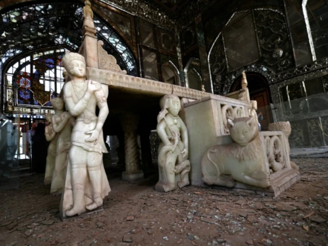Fearing return to war, Iran conservationists shore up damaged heritage sites Fearing return to war, Iran conservationists shore up damaged heritage sites