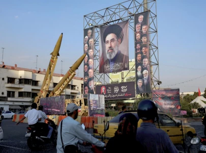 iran says guards seize us drone in hormuz