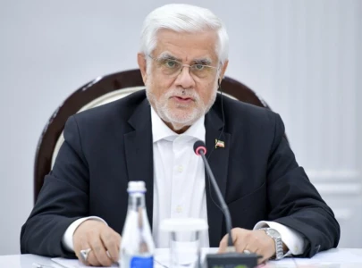 iran s vice president vows to defend rights from hormuz to compensation