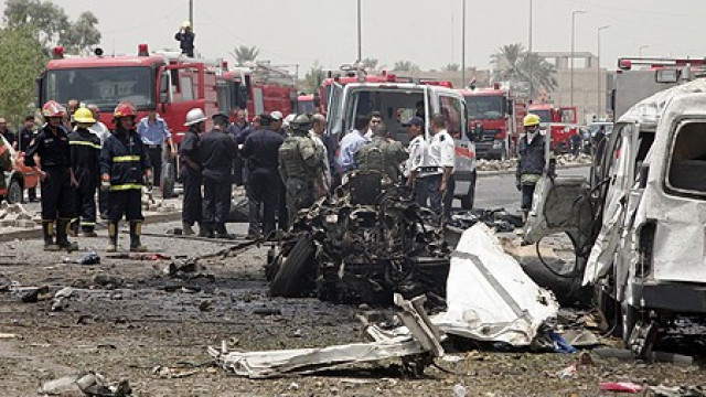 twin baghdad car bombs kill 26 wound 53 twin baghdad car bombs kill 26 wound 53