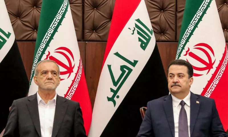 iraq s prime minister mohammed shia al sudani r and iran s president masoud pezeshkian attend a ceremony signing memoranda of understanding between iraq and iran at the government palace in baghdad on september 11 2024 photo afp iraq s prime minister mohammed shia al sudani r and iran s president masoud pezeshkian attend a ceremony signing memoranda of understanding between iraq and iran at the government palace in baghdad on september 11 2024 photo afp