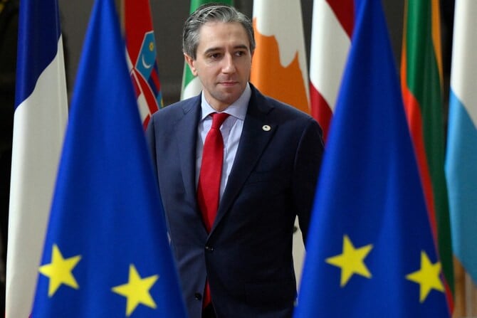 ireland s taoiseach simon harris arrives to take part in a eu summit in brussels on october 17 2024 photo afp