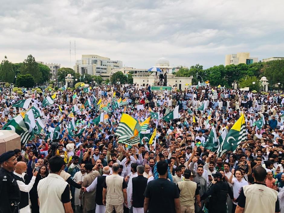 Scenes from PM Secretariat. PHOTO: PTI twitter. 