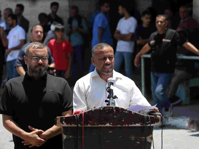 Gaza government dissolves governing body to facilitate transfer of administration Gaza government dissolves governing body to facilitate transfer of administration