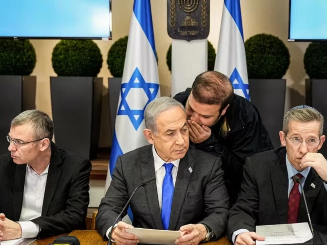 Israeli cabinet approves entry of int'l stabilization force into Gaza