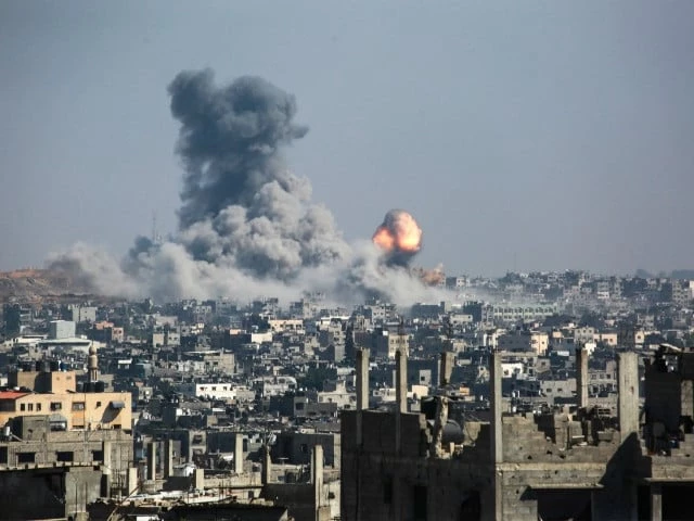 a column of fire and smoke erupts following israeli bombardment of areas east of the tuffah neighbourhood in eastern gaza city on june 18 2025 photo afp a column of fire and smoke erupts following israeli bombardment of areas east of the tuffah neighbourhood in eastern gaza city on june 18 2025 photo afp
