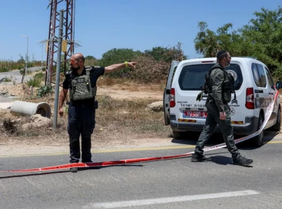 gunman kills one wounds five in drive by attacks in israel