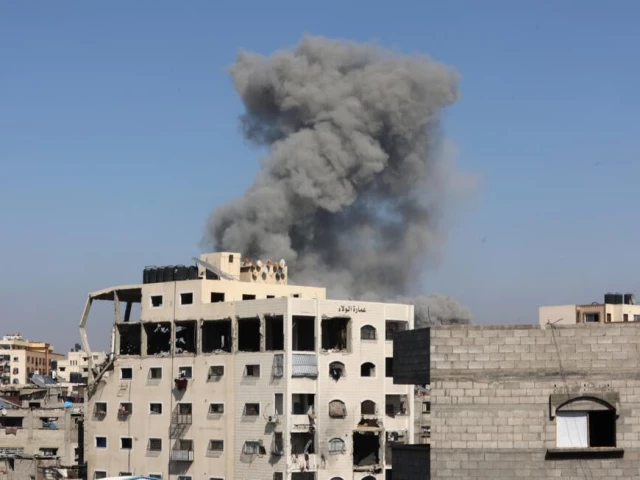 smoke plumed up after an israeli strike on gaza city photo afp smoke plumed up after an israeli strike on gaza city photo afp