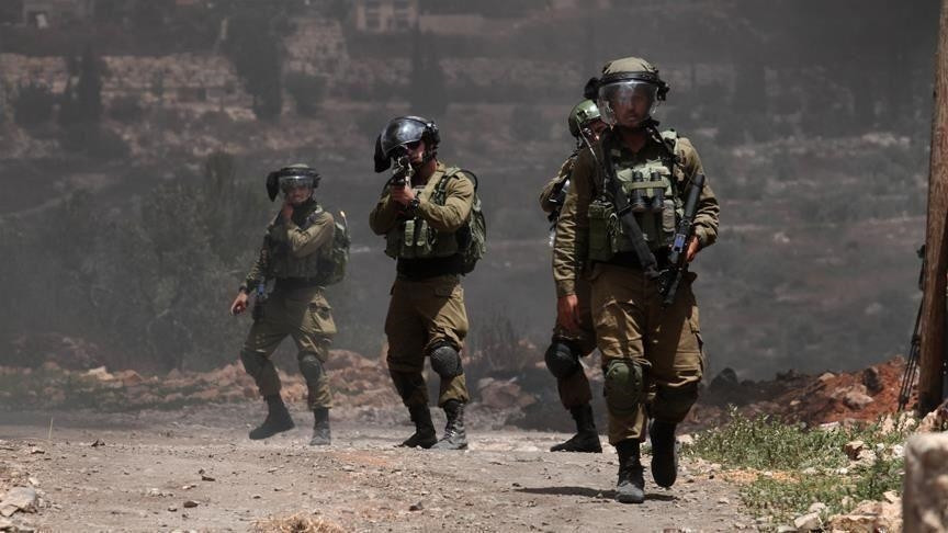 several hurt as israeli forces raid palestinian town in west bank photo anadolu agency