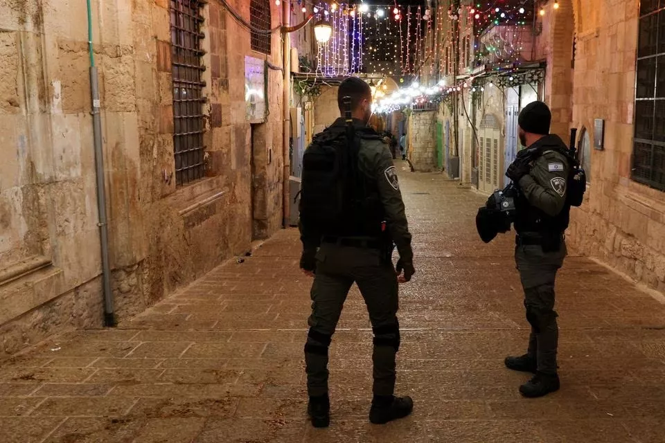 israeli police stand guard near a security incident scene near al aqsa compound also known to jews as the temple mount in jerusalem s old city april 1 2023 photo reuters israeli police stand guard near a security incident scene near al aqsa compound also known to jews as the temple mount in jerusalem s old city april 1 2023 photo reuters