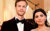 jack quaid and claudia doumit tie the knot in intimate australia ceremony