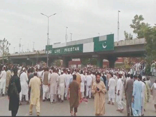 in a rally that brought peshawar to a grinding halt thousands of government employees flooded assembly chowk on wednesday turning khyber road and nearby arteries into no go zones for over 10 hours they raised slogans for salary hikes a rs50 000 minimum wage and pension reforms photo online in a rally that brought peshawar to a grinding halt thousands of government employees flooded assembly chowk on wednesday turning khyber road and nearby arteries into no go zones for over 10 hours they raised slogans for salary hikes a rs50 000 minimum wage and pension reforms photo online