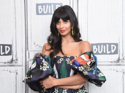 jameela jamil says she was a massive troll blasts today s pop stars as lacking substance