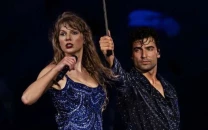 taylor swift s eras tour dancer jan ravnik joins dancing with the stars season 34 taylor swift s eras tour dancer jan ravnik joins dancing with the stars season 34