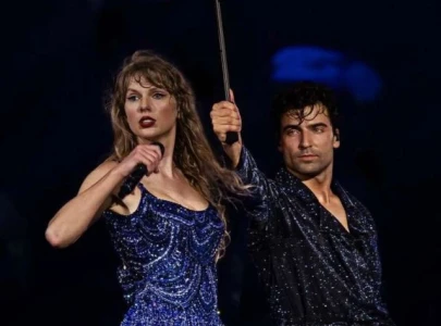 taylor swift s eras tour dancer jan ravnik joins dancing with the stars season 34 taylor swift s eras tour dancer jan ravnik joins dancing with the stars season 34