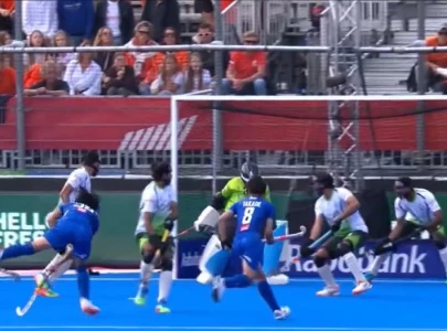 pakistan roar back to beat japan