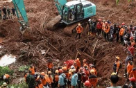 indonesian rescue members search for victims at the site of a landslide which hit cibeunying village on november 13 in cilacap central java province indonesia november 15 2025 photo reuters