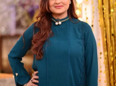 actress javeria abbasi flaunts gifted bangles from future mother in law actress javeria abbasi flaunts gifted bangles from future mother in law