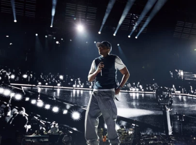 jay z pays tribute to ny hometown crowd and his 30 year legacy jay z pays tribute to ny hometown crowd and his 30 year legacy