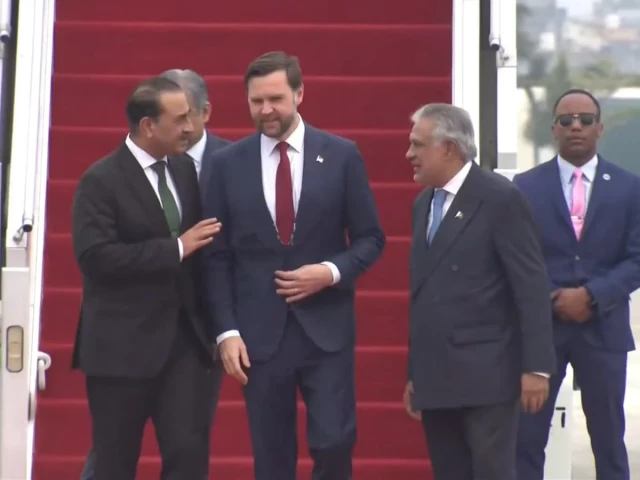 field marshal asim munir l us vice president jd vane c and fm ishaq dar screengrab field marshal asim munir l us vice president jd vane c and fm ishaq dar screengrab