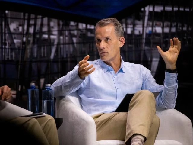 free palestine protest disrupts google chief scientist jeff dean ai mid lecture at uc berkeley