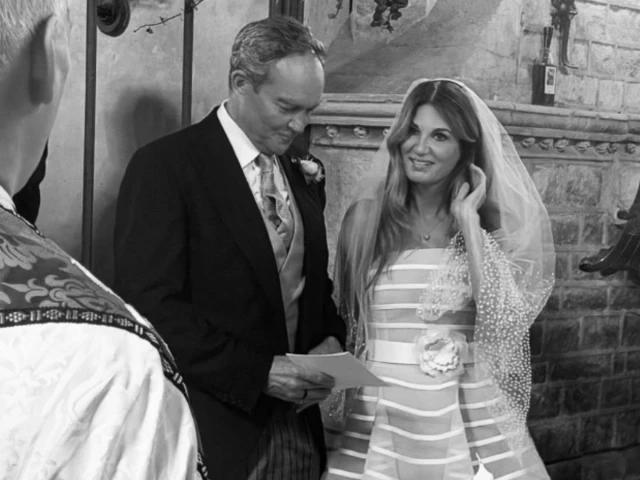 Jemima Goldsmith shares intimate wedding photos as Pakistani stars send congratulations