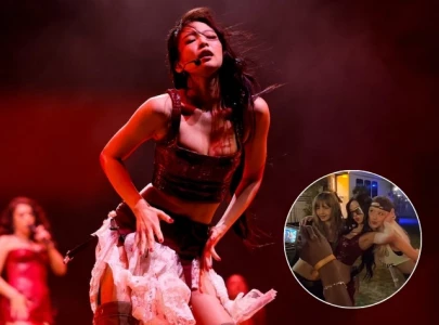 blackpink reunion lisa and ros support jennie s epic coachella 2025 set