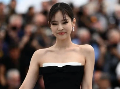 blackpink s jennie signs solo deal with columbia records new single set for october release blackpink s jennie signs solo deal with columbia records new single set for october release