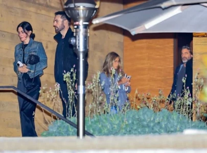 is jennifer aniston getting serious with jim curtis after malibu double date with courteney cox is jennifer aniston getting serious with jim curtis after malibu double date with courteney cox