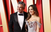 jessica alba files for divorce from cash warren jessica alba files for divorce from cash warren