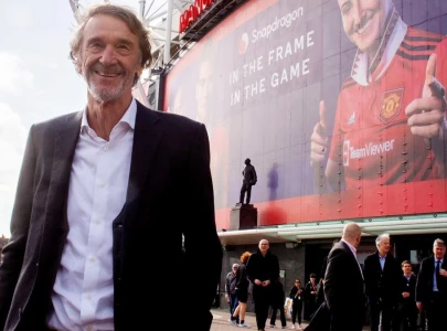 billionaire ratcliffe mulls man utd minority stake billionaire ratcliffe mulls man utd minority stake