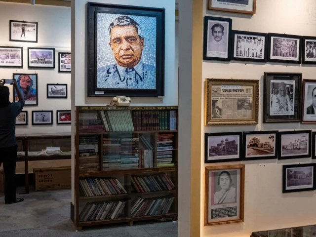 Jinnah photo stirs anger in Bangladesh
