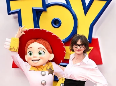 joan cusack makes rare public appearance at toy story 5 uk premiere joan cusack makes rare public appearance at toy story 5 uk premiere