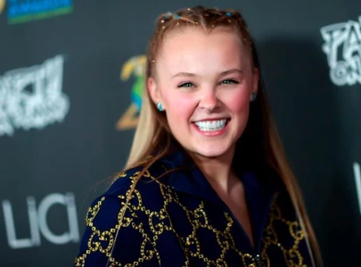 jojo siwa compares backlash over controversial magazine cover to harry styles vogue cover criticism jojo siwa compares backlash over controversial magazine cover to harry styles vogue cover criticism