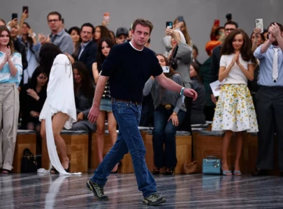 jonathan anderson s debuts on paris runway jonathan anderson s debuts on paris runway