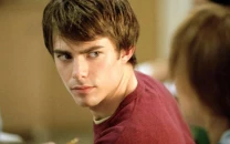 mean girls actor jonathan bennett says he doesn t want his character to be gay in possible sequel mean girls actor jonathan bennett says he doesn t want his character to be gay in possible sequel