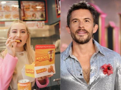 jonathan bailey appears on chicken shop date with amelia dimoldenberg