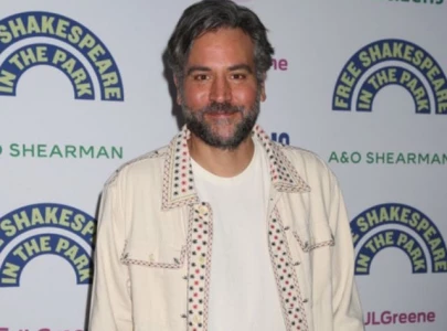 josh radnor reveals the how i met your mother cast has drifted apart after show ended