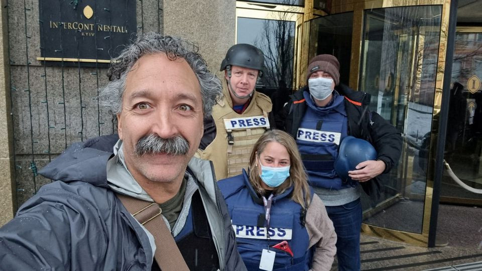 fox news cameraman pierre zakrzewski who was killed in ukraine after the vehicle in which he was traveling was struck by incoming fire poses for a selfie with colleagues steve harrigan yonat frilling and ibrahim hazboun in kyiv ukraine in an undated photograph photo reuters